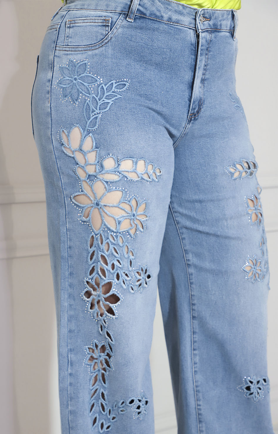 Pantalón de mezclilla estampado con flores en transparencia - PANTALON XL Boutiquemirel 