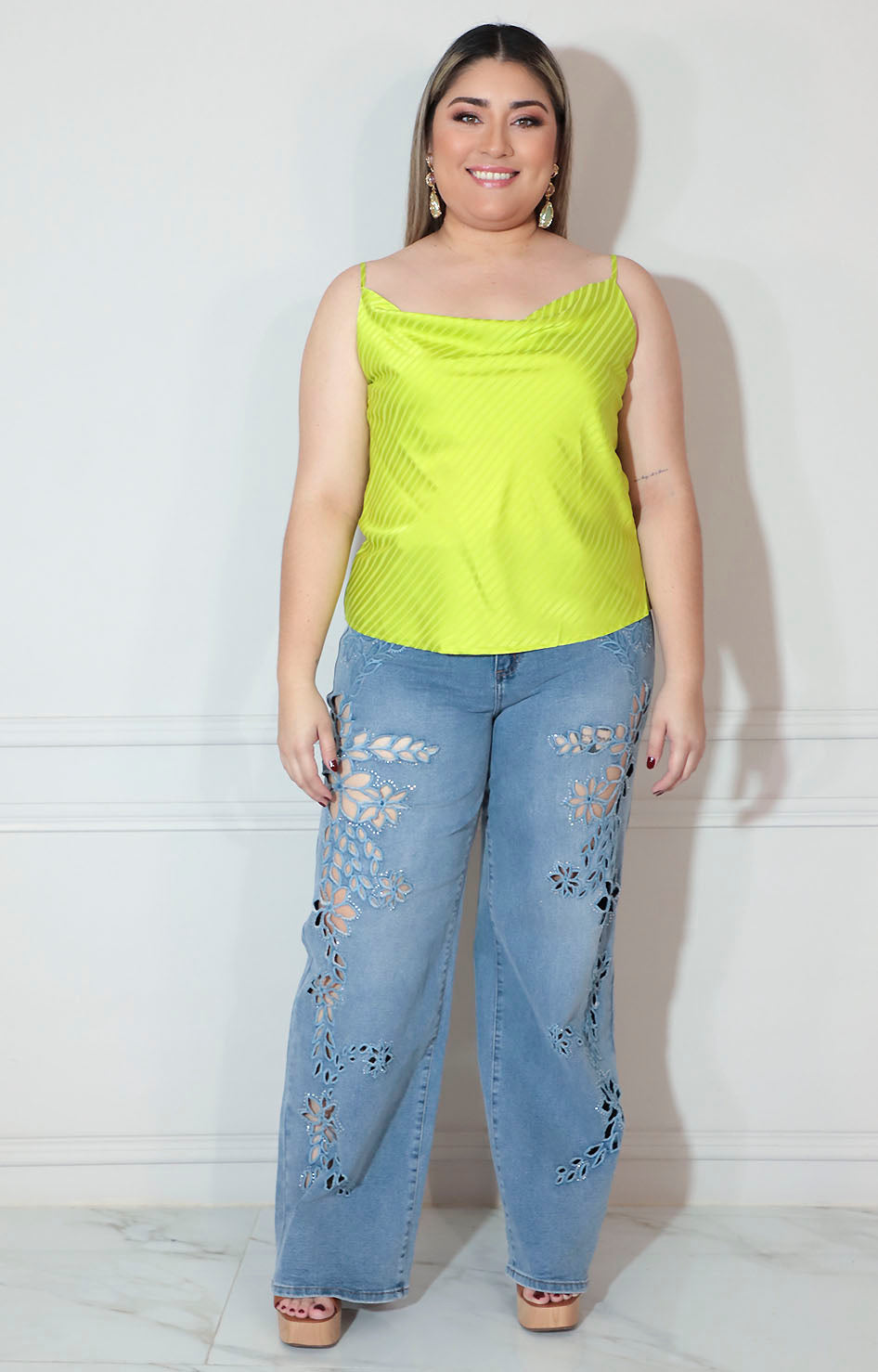 Pantalón de mezclilla estampado con flores en transparencia - PANTALON XL Boutiquemirel 