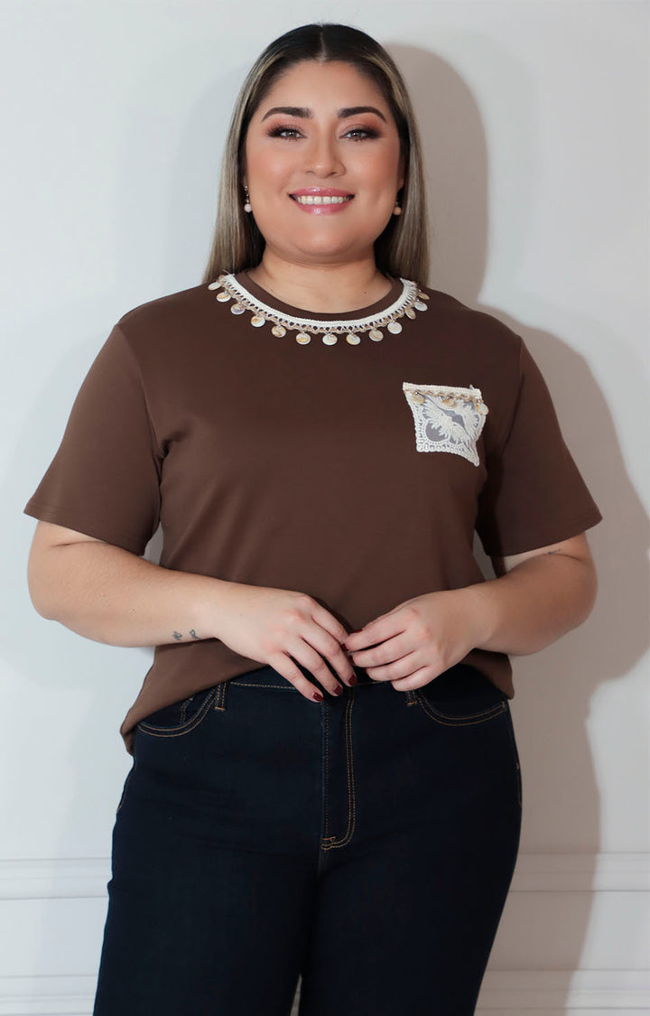 Blusa café con bordado y aplicaciones superior - BLUSA XL Boutiquemirel 