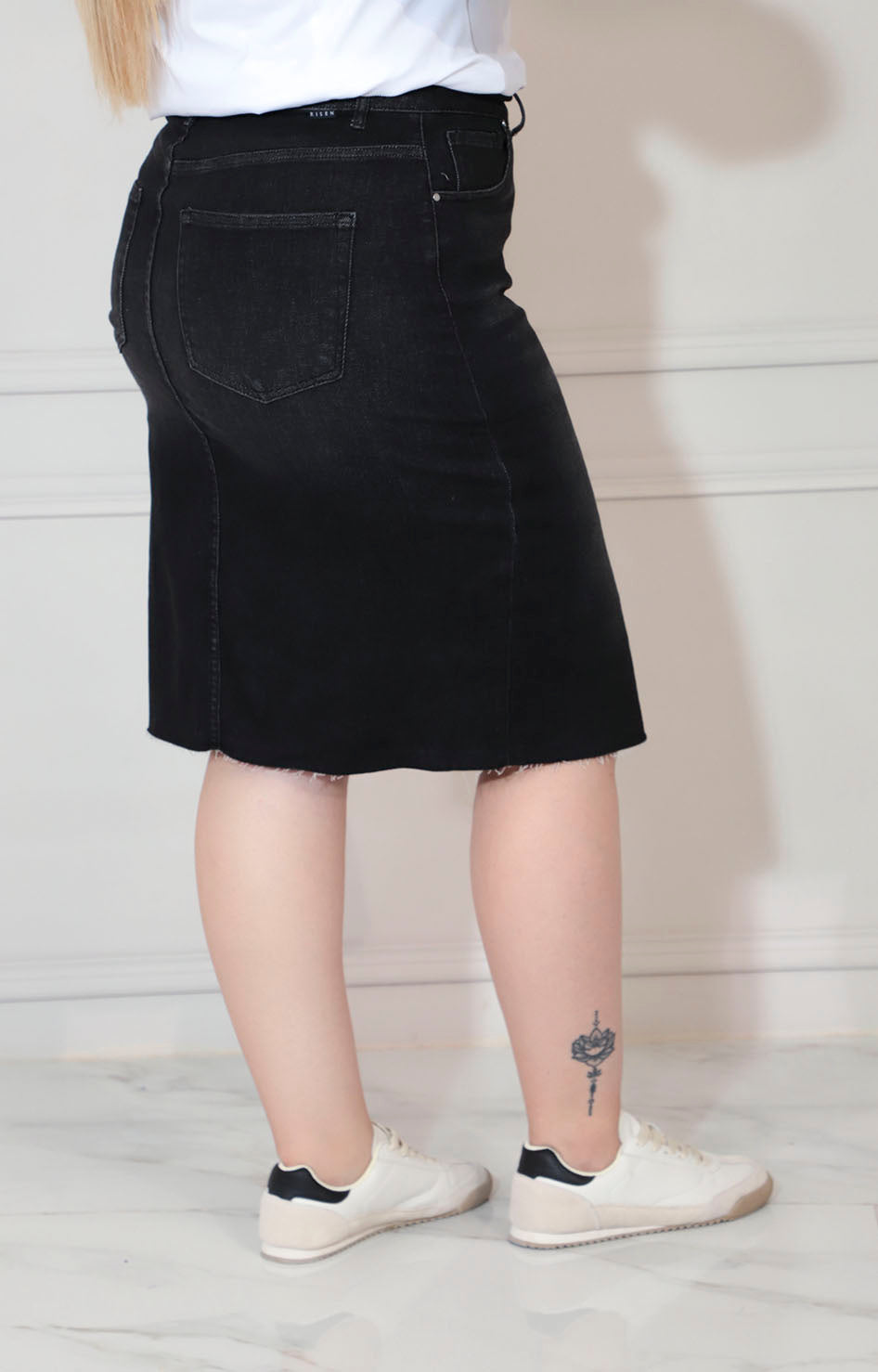 Falda negra de mezclilla con abertura frontal - FALDA XL Boutiquemirel 