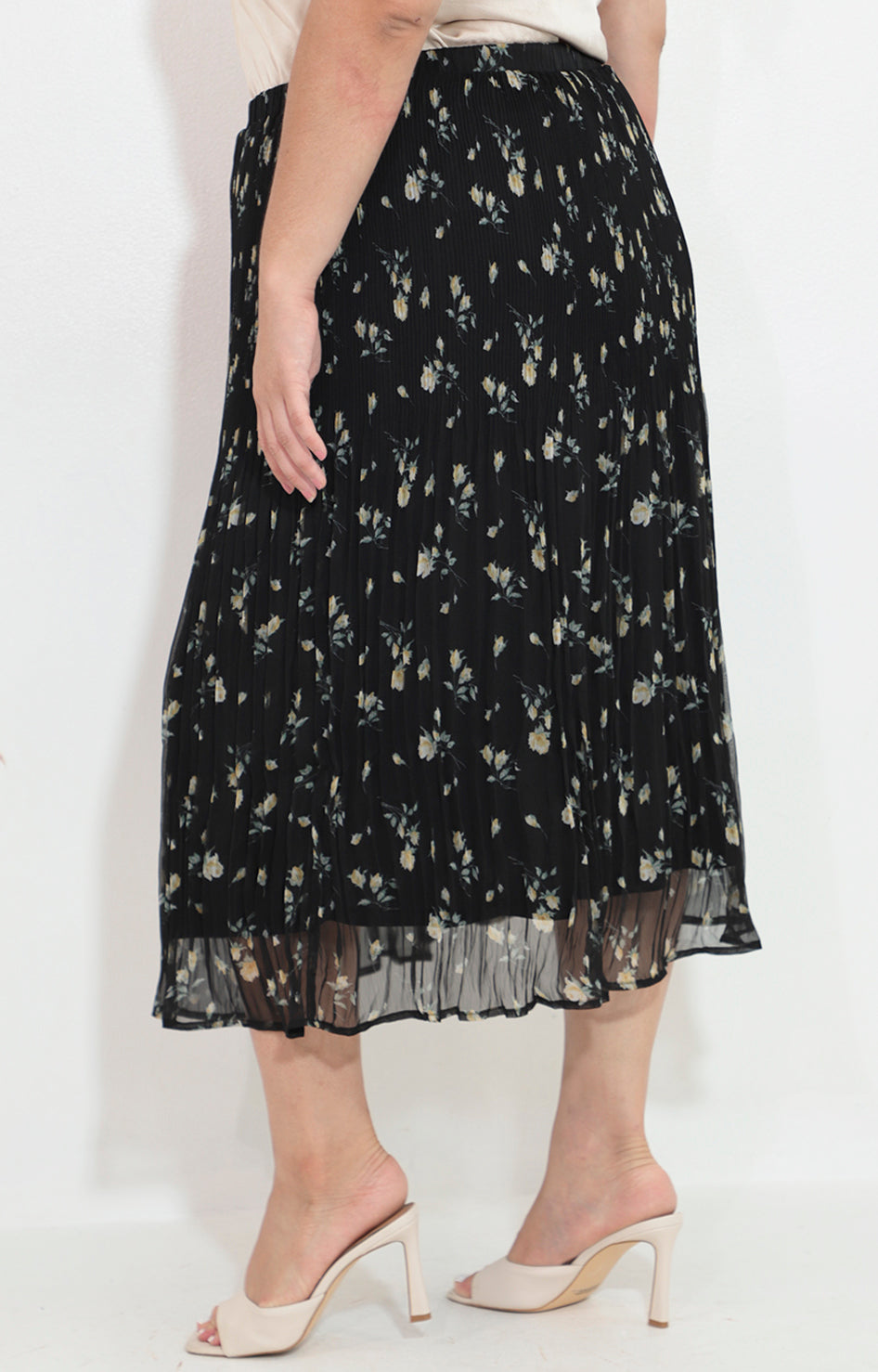 Falda plisada negra estampada floral - FALDA Boutiquemirel 