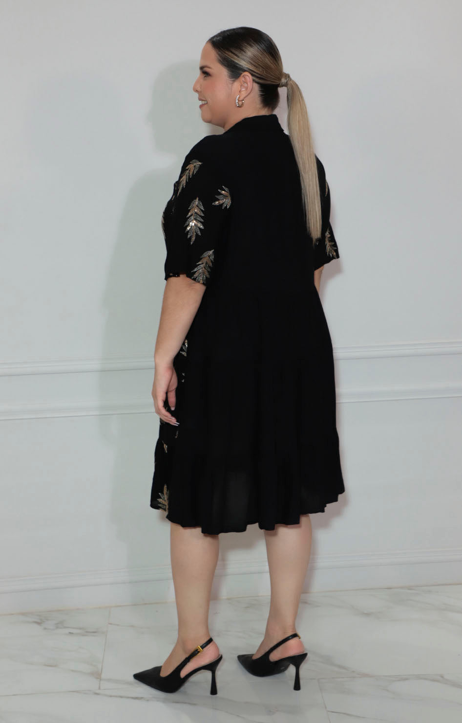 Vestido negro con bordado - VESTIDO XL Boutiquemirel 