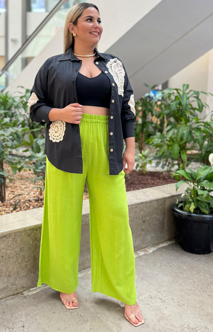 Camisera negra con  bordado - BLUSA Boutiquemirel 