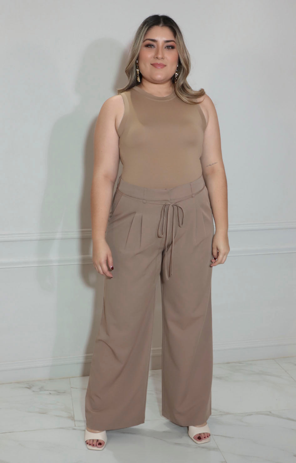 Pantalón beige con listón - PANTALON XL Boutiquemirel 