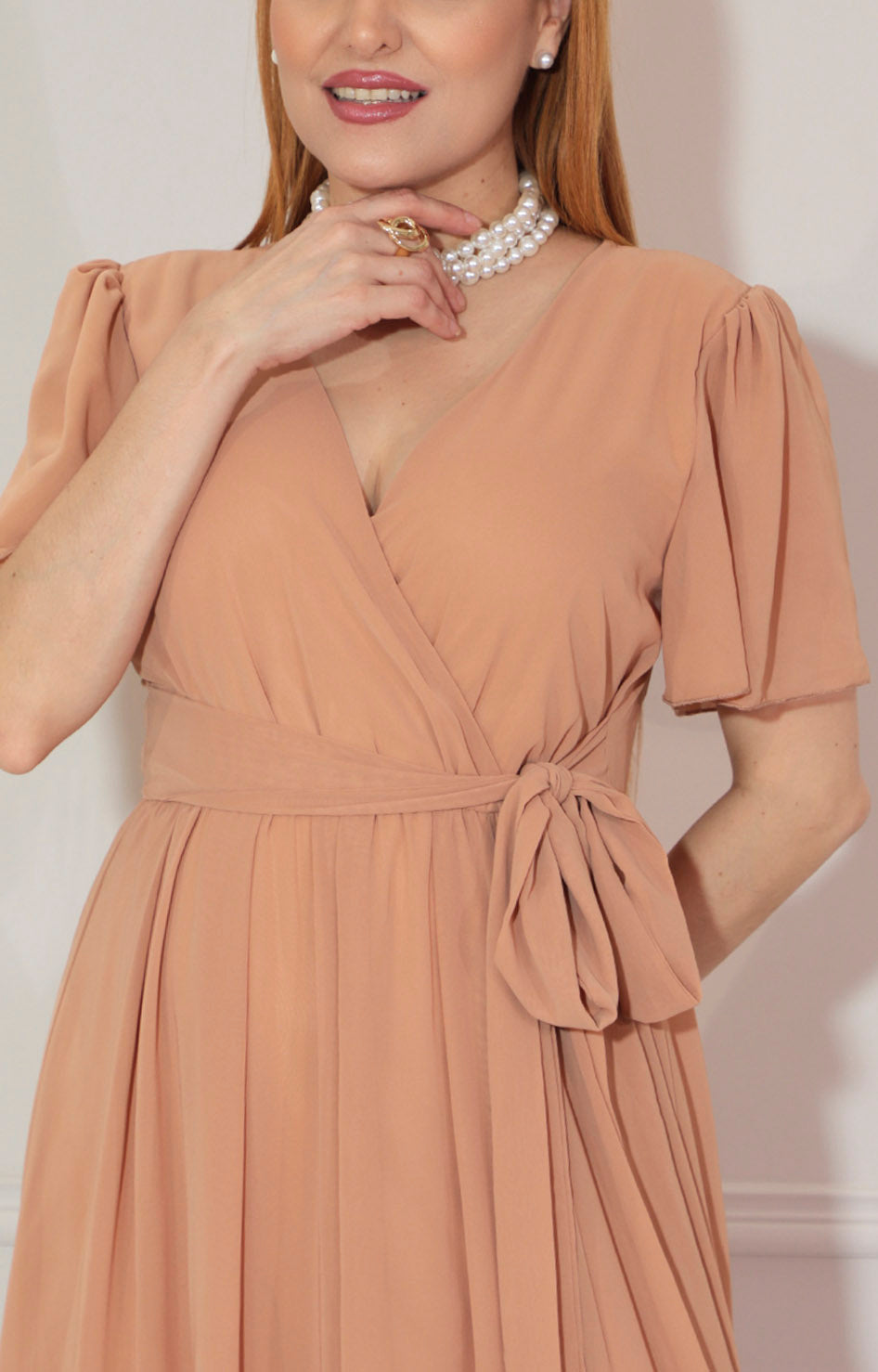Vestido beige cuello V - VESTIDO Boutiquemirel 