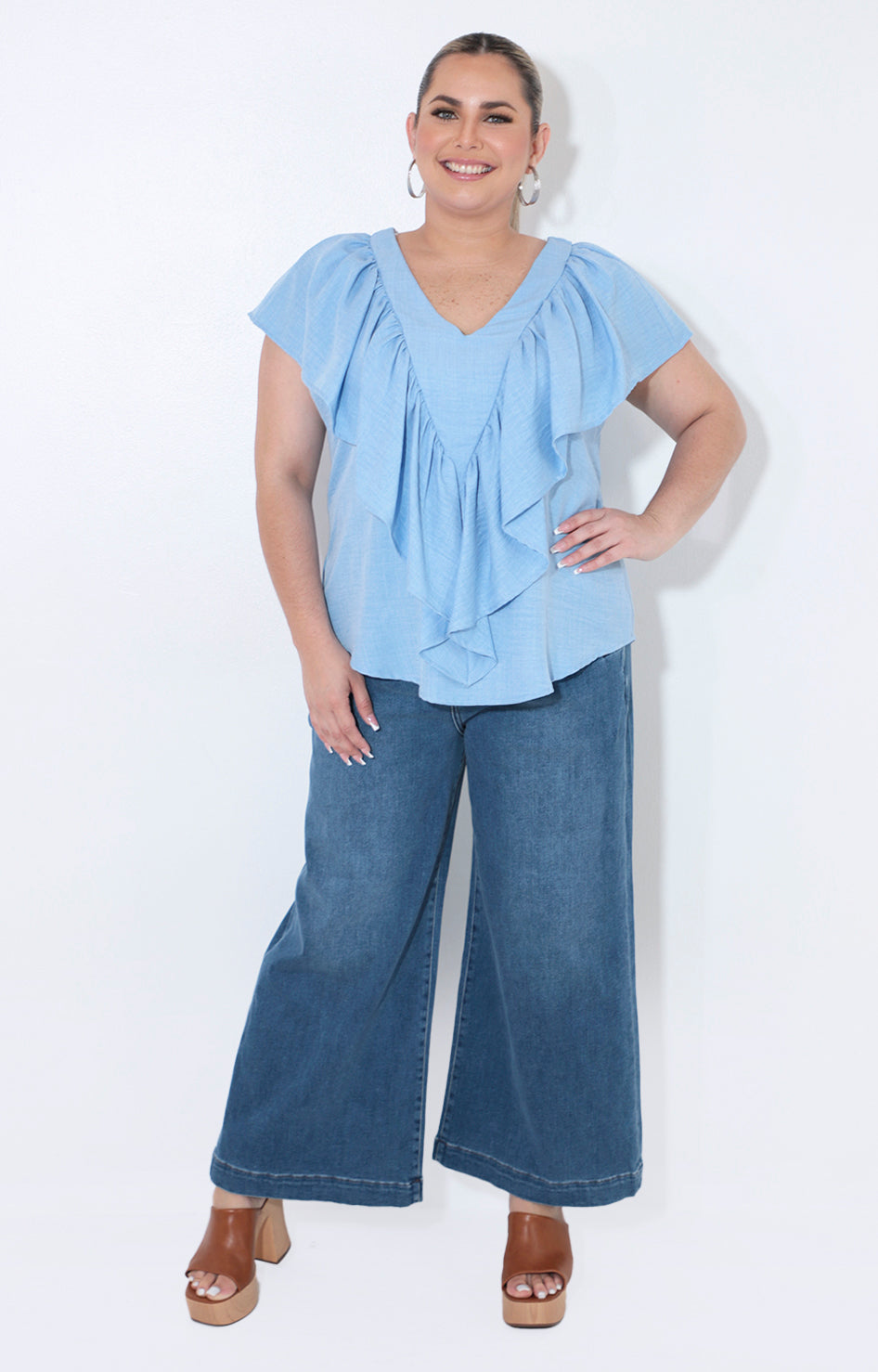 Blusa azul con volante y cuello v - BLUSA Boutiquemirel 
