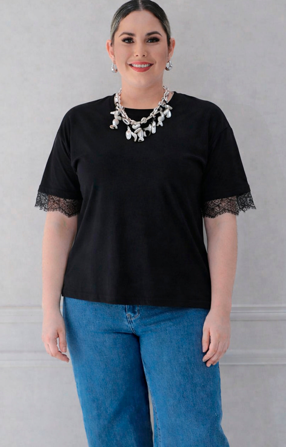 Blusa negra con encaje - BLUSA CURVY Boutiquemirel 