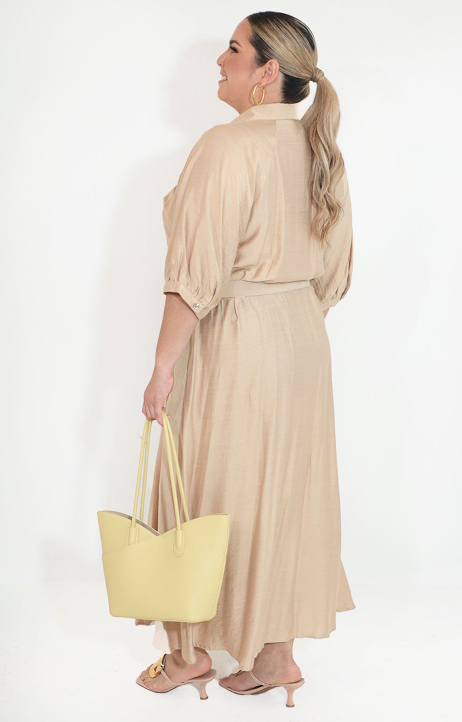 Vestido beige de botones con lazo y bordado - VESTIDO Boutiquemirel 