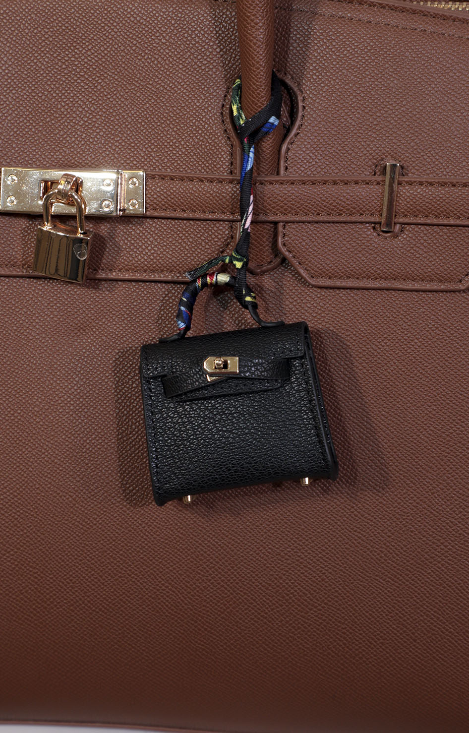 Charm Mini Bag Negro – Sofisticación y Estilo Atemporal - LLAVERO Boutiquemirel 
