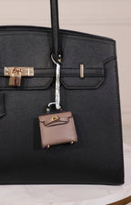 Charm "Mini Bag Taupe Elegancia" 🤎👜 - LLAVERO Boutiquemirel 