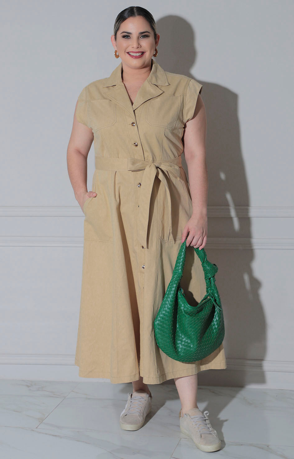 Vestido beige con botones frontal - VESTIDO LARGO CURVY Boutiquemirel 