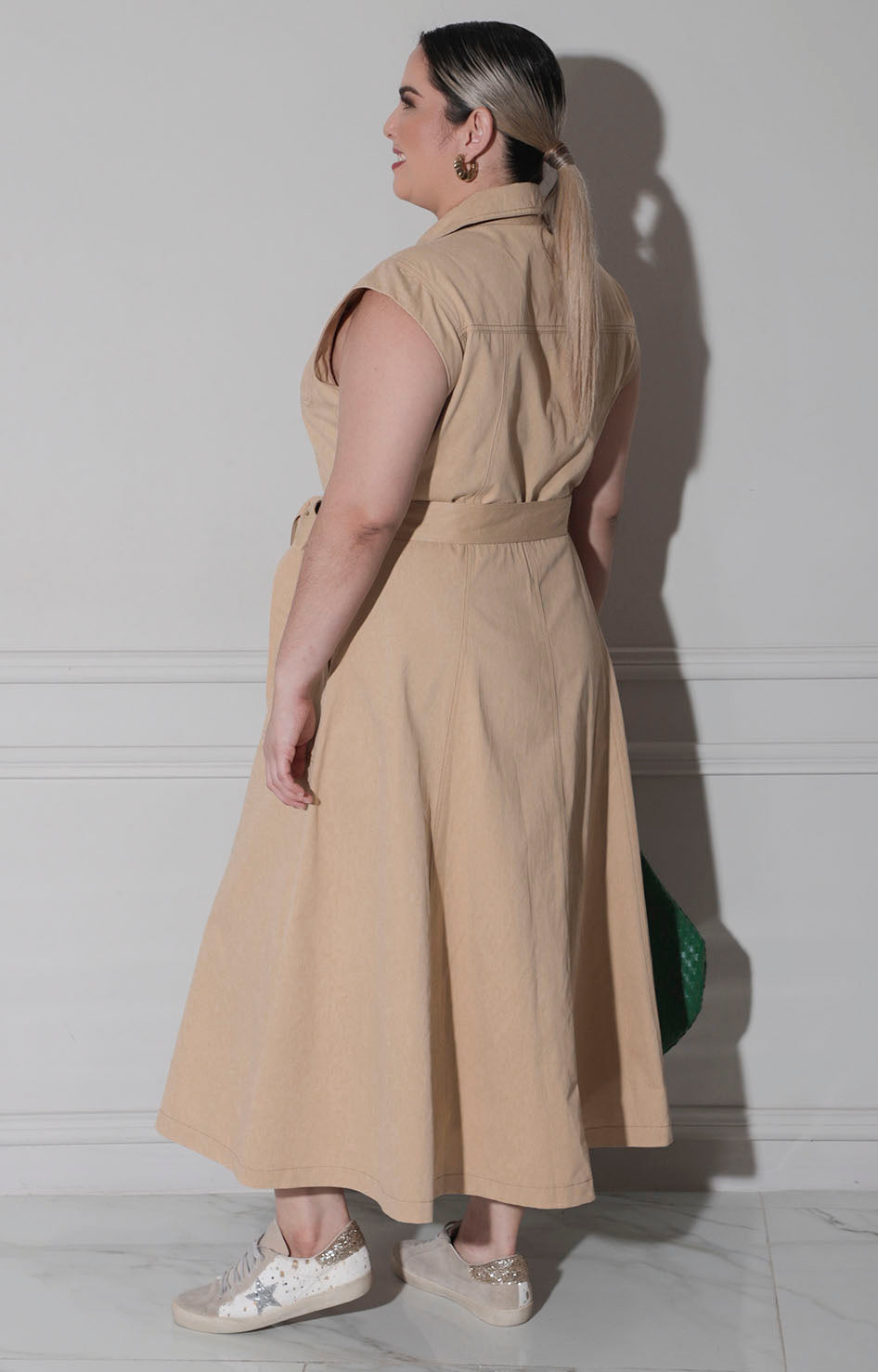 Vestido beige con botones frontal - VESTIDO LARGO CURVY Boutiquemirel 