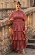 Vestido largo con olanes de satín
