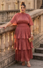 Vestido largo con olanes de satín